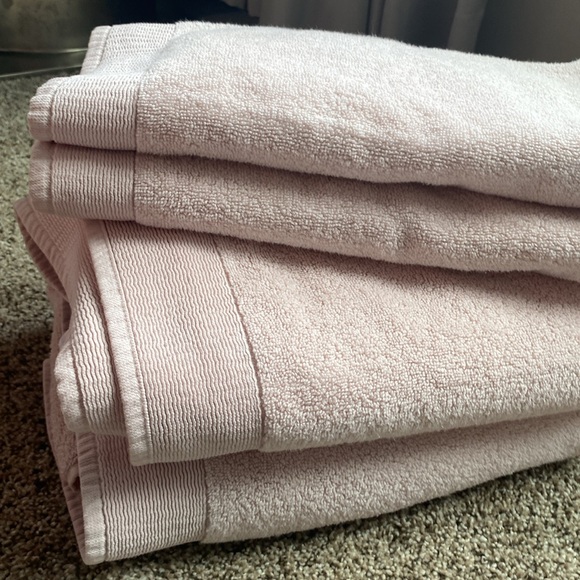 SALE 4 Multipack WEST ELM Bathtowels/Handtowels - Picture 10 of 10